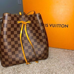 Brand new (worn once) LOUIS VUITTON TOTE BAG